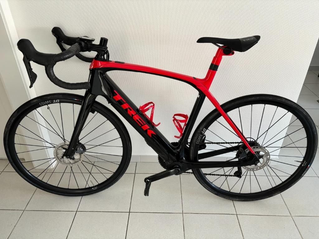 TREK Domane LT + Vélo de course électrique en carbone, Vélos & Vélomoteurs, Vélos | Vélos de course, Autres marques, Enlèvement