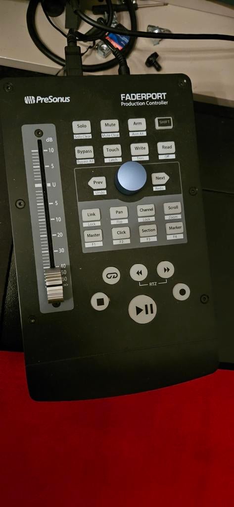Presonus faderport V2, Enlèvement ou Envoi