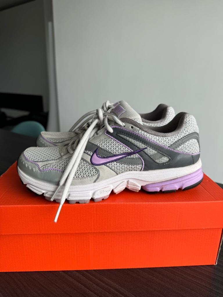 Nike every day running sneakers maat 39 (UK 5,5), Ophalen, Nike