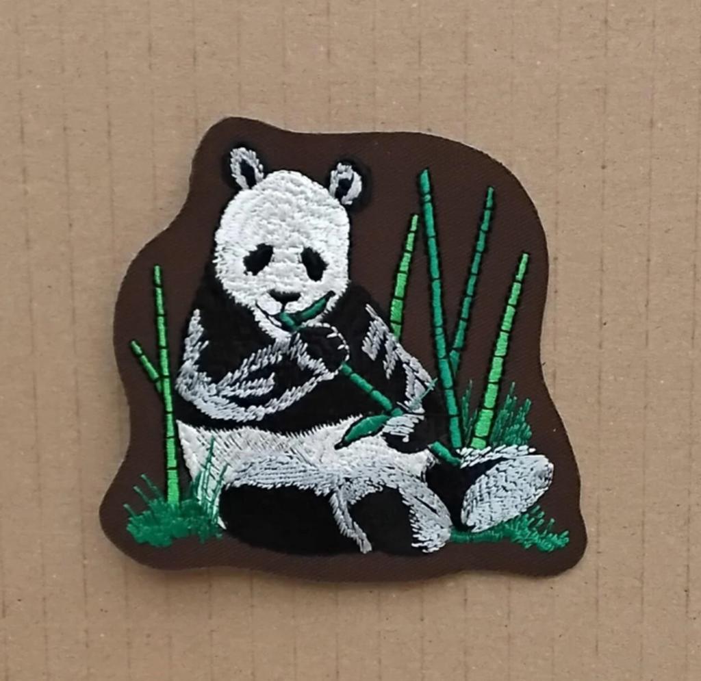 patch , écusson , panda broder thermocollant 8/9 cm, Enlèvement ou Envoi, Neuf, Autres types