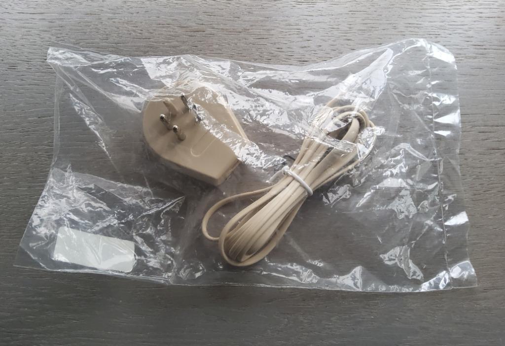 Antieke telefoon? Oude telefoonkabel met aansluiting nieuw, Telecommunicatie, Vaste telefoons | Niet Draadloos, Ophalen of Verzenden