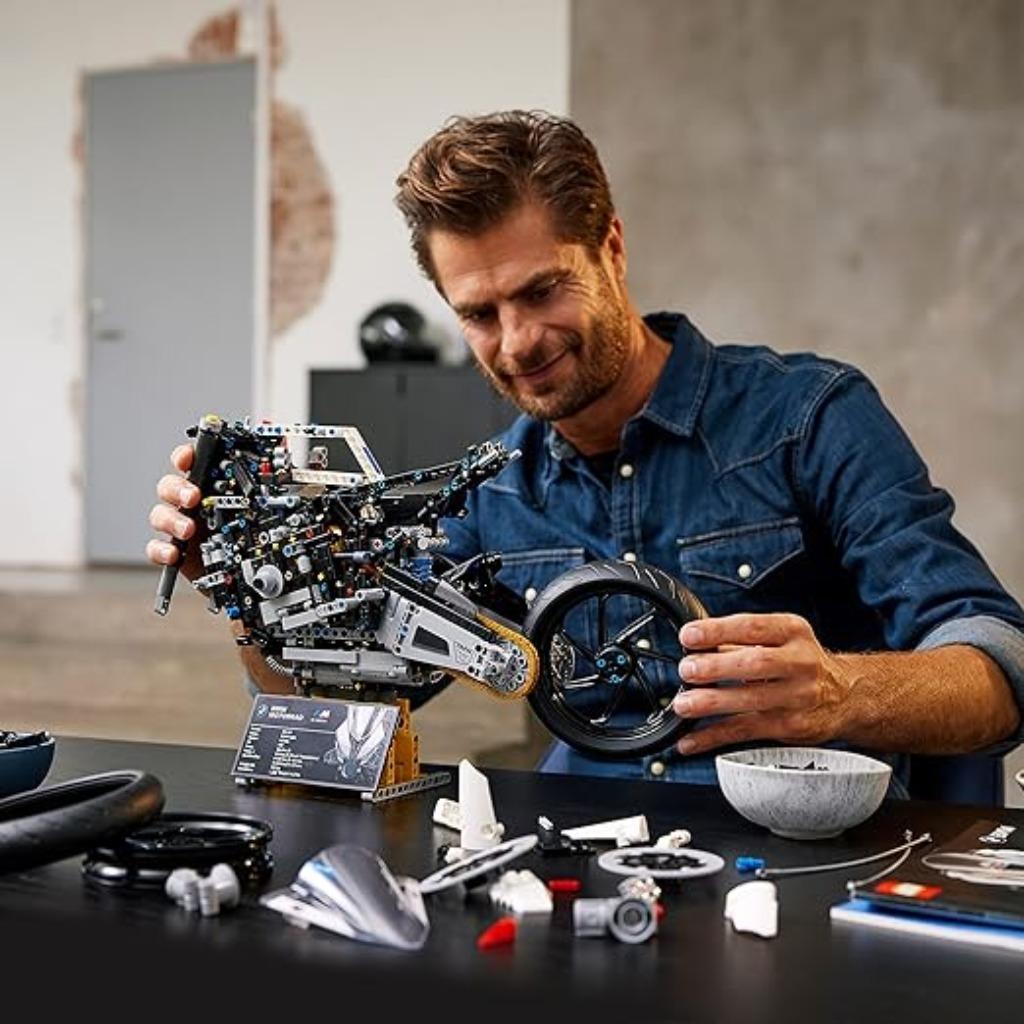 LEGO Technic BMW M 1000 RR LIVRAISON RAPIDE ET GRATUITE, Envoi, Neuf, Ensemble complet, Lego