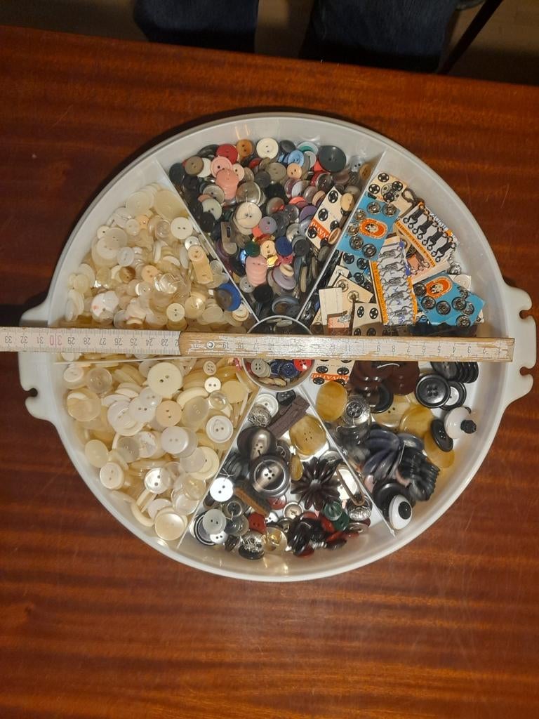 Boutons, Enlèvement