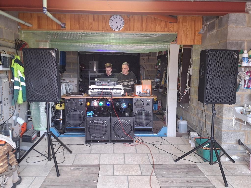 Sono complet et lumière DG, Enlèvement, Comme neuf, 1000 watts ou plus, Sono