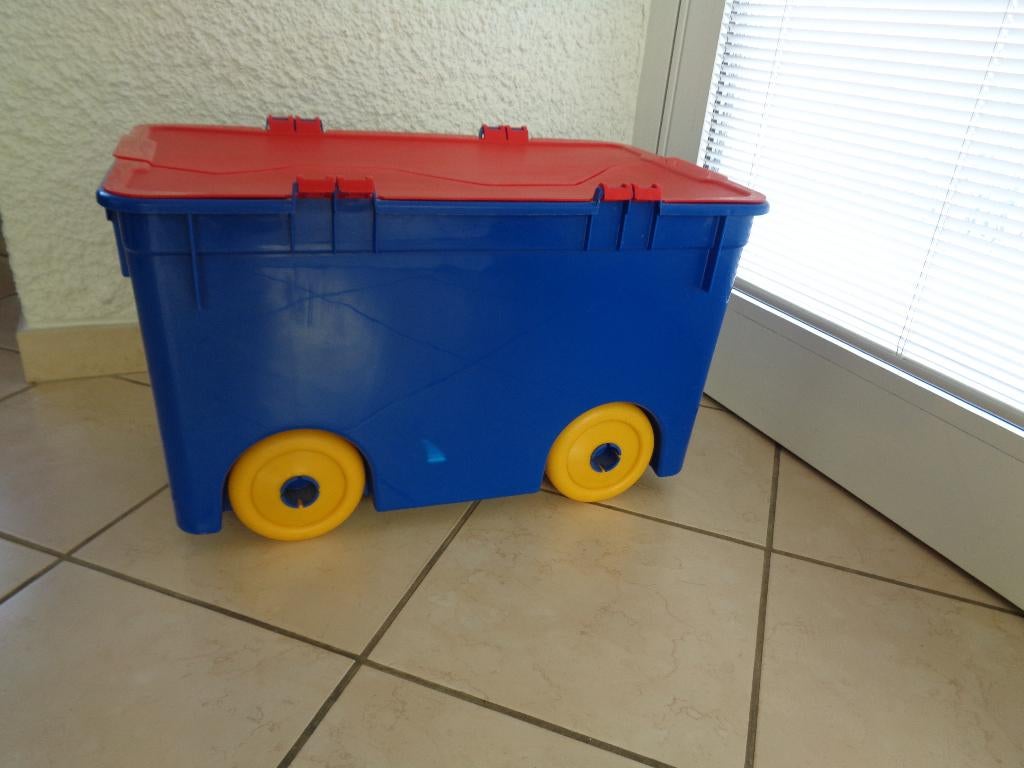 Coffre De Rangement sur roulettes /bleu/rouge/jaune, Huis en Inrichting, Woonaccessoires | Kisten, Ophalen, Gebruikt, Overige materialen