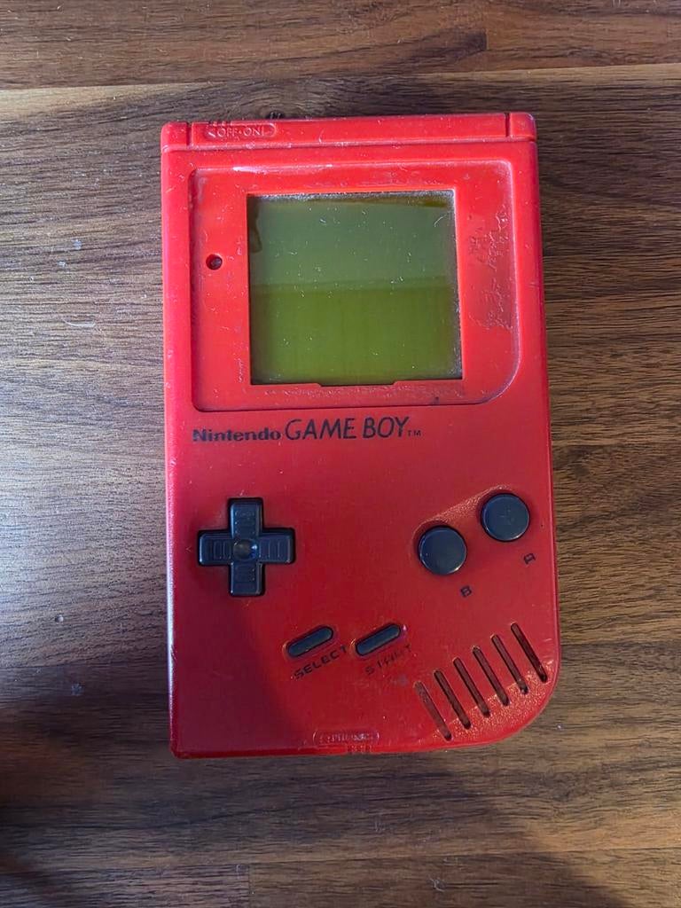 Gameboy Classic Red, Games en Spelcomputers, Spelcomputers | Nintendo Game Boy, Gebruikt, Game Boy Classic, Met games, Ophalen of Verzenden