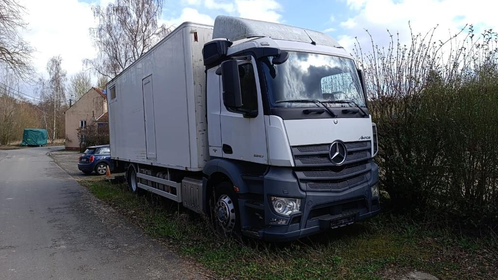 Camion aménagé - Projet à reprendre, Caravanes & Camping, Roue de secours, Jusqu'à 4, Intégral, Mercedes-Benz