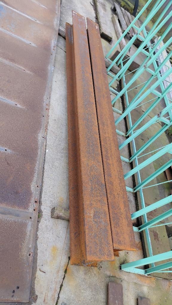 poutrels HEB200 2x3100lang, Ophalen, Zo goed als nieuw, IJzer