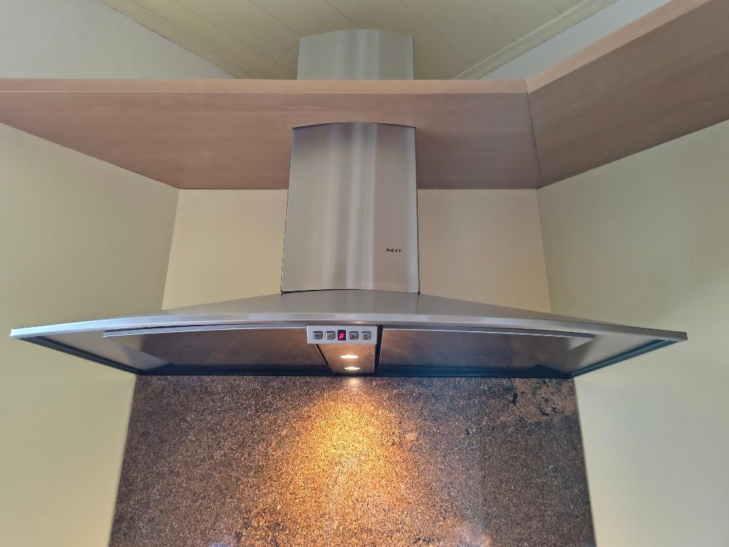 Dampkap Novy, Elektronische apparatuur, Afzuigkappen, Ophalen, Overige typen, Zo goed als nieuw, 400 tot 600 m³ per uur