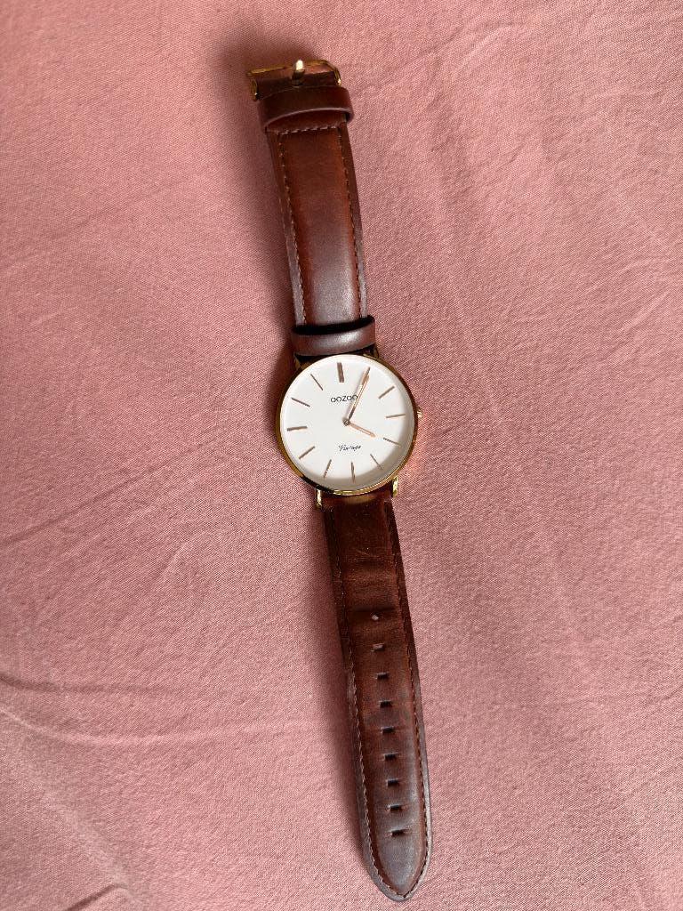 Horloge oozoo vintage bruin leder, Handtassen en Accessoires, Horloges | Dames, Overige merken, Overige materialen, Leer, Polshorloge