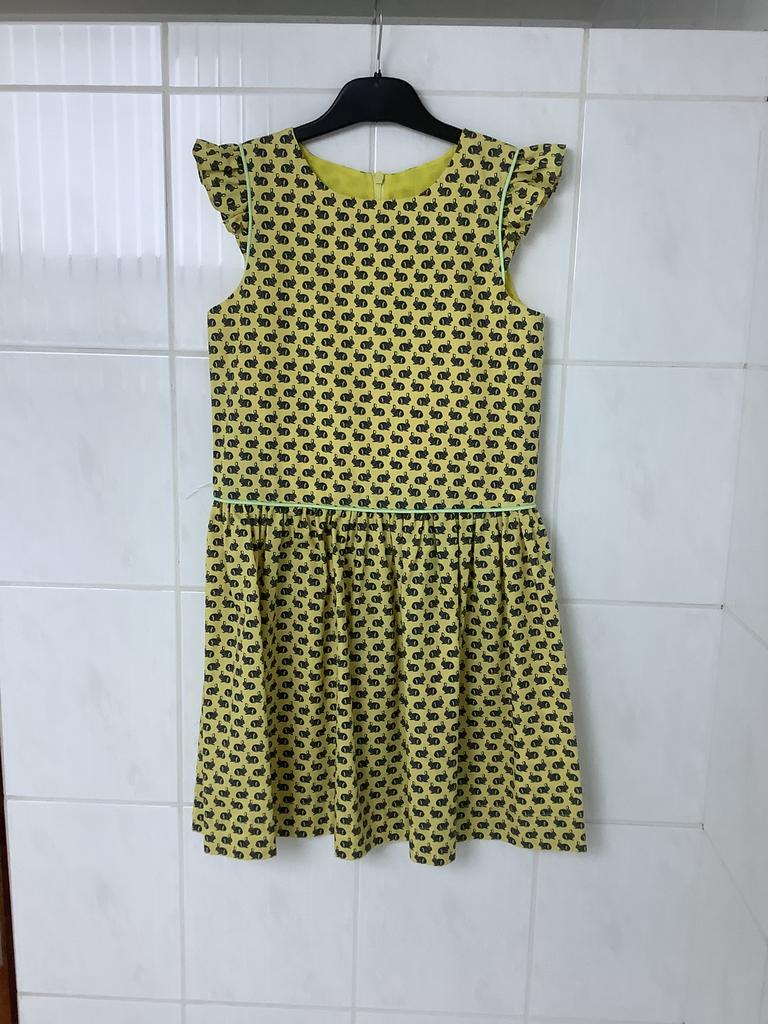 Kleedje 8 jaar. Van een kindje en nieuw gekocht., Kinderen en Baby's, Kinderkleding | Maat 128, Ophalen of Verzenden, Zo goed als nieuw