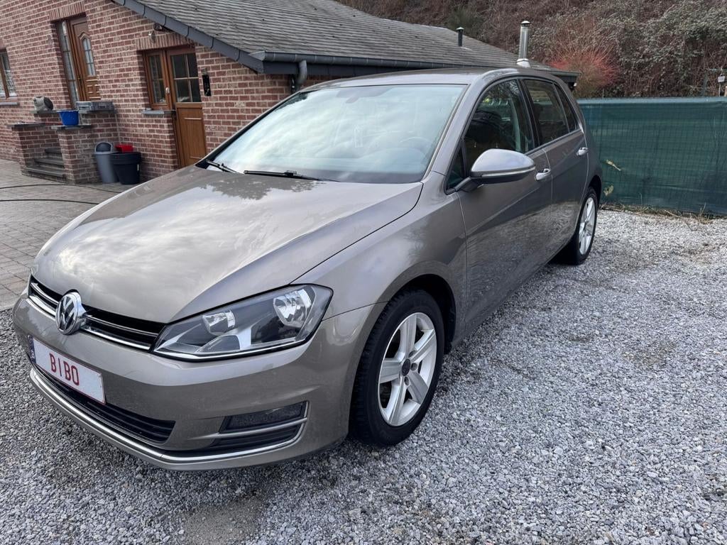 VOLKSWAGEN GOLF 7

5 DEUREN, Auto's, Volkswagen, Voorwielaandrijving, Zwart, 4 cilinders, Bruin