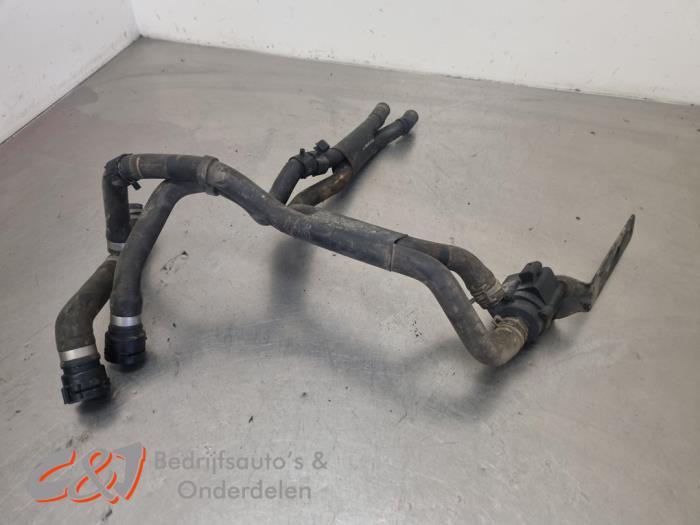 Extra waterpomp van een Volkswagen Transporter, Gebruikt, -, Volkswagen, -