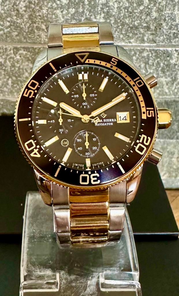 CHRONO SPORTS ALPHA SIERRA NAVIGATOR VAUT399€ ! NOUVEAU !, Bijoux, Sacs & Beauté, Enlèvement ou Envoi, Neuf