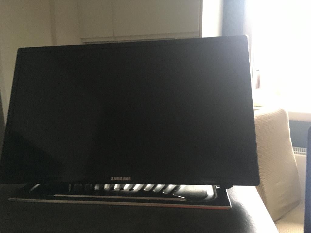 Samsung tv + muursteun, Audio, Tv en Foto, Televisiebeugels, Ophalen, Gebruikt
