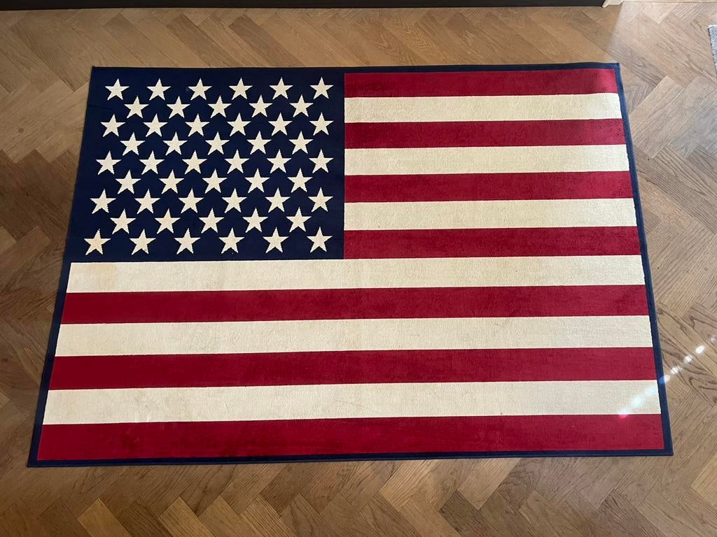 Te koop: stijlvol vloerkleed van Maison du Monde, Maison & Meubles, Ameublement | Tapis & Moquettes, Enlèvement ou Envoi, Comme neuf