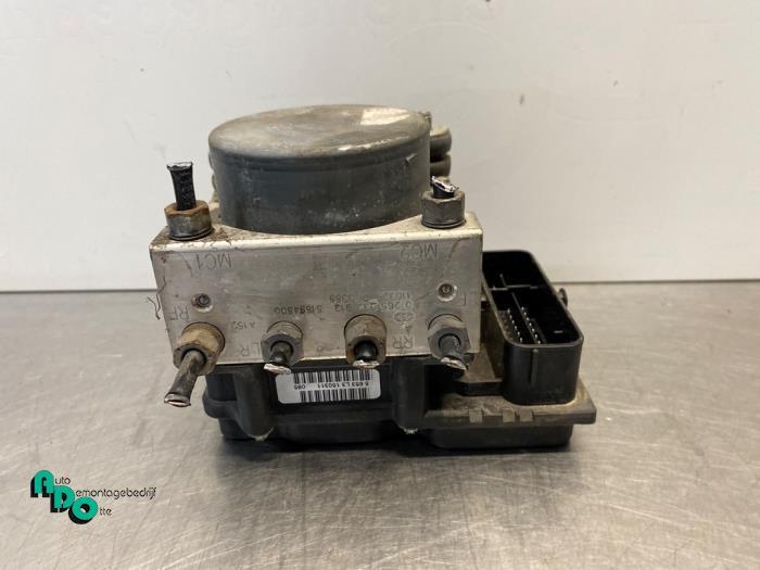 ABS Pomp van een Fiat Punto Grande (Punto Grande 07-), Gebruikt, -, -, Ophalen of Verzenden