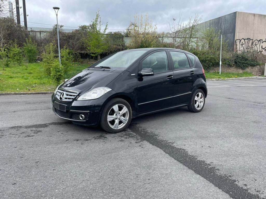 Mercedes A180 jaar 2012 euro5 Klaar voor registratie, Voorwielaandrijving, Euro 5, Monovolume, Zwart