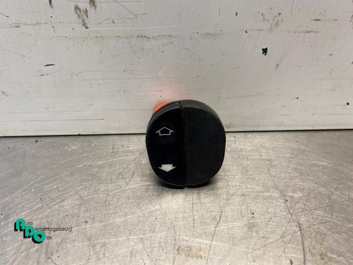 Elektrisch Raam Schakelaar van een Ford Street Ka (Street Ka, Gebruikt, -, -, Ophalen of Verzenden