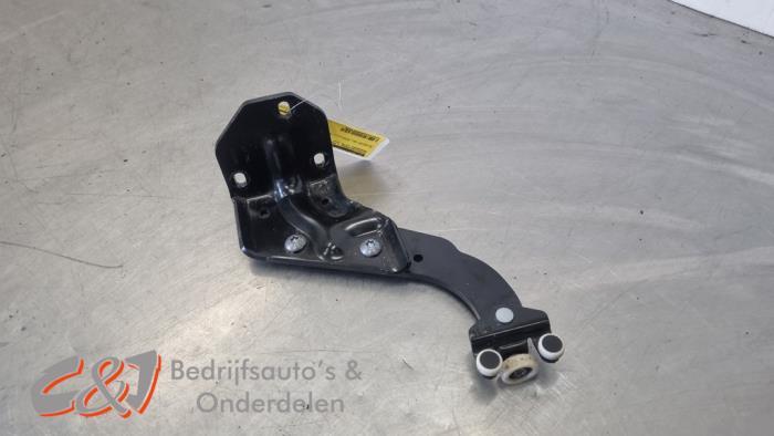 Roulette porte coulissante gauche d'un Mercedes Vito (9744), 3 mois de garantie, Utilisé, -, -