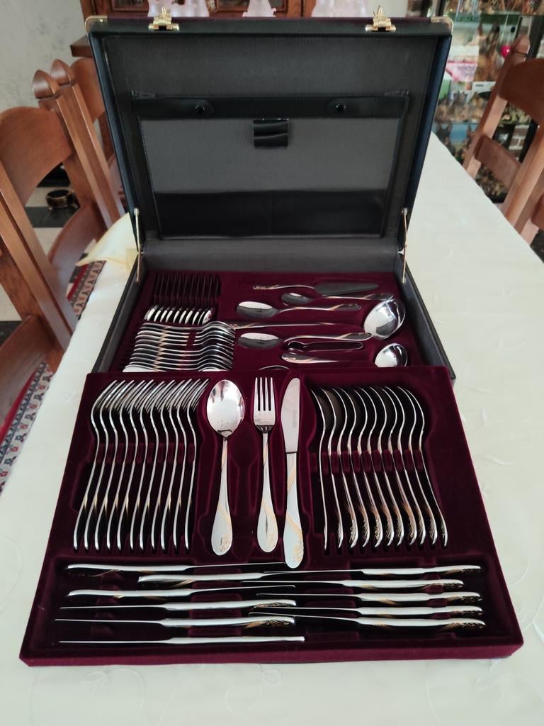 Bestekkoffer, Enlèvement