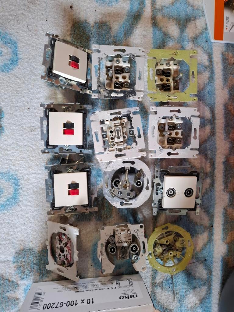 Lot stopcontacten, coax,.., Ophalen of Verzenden