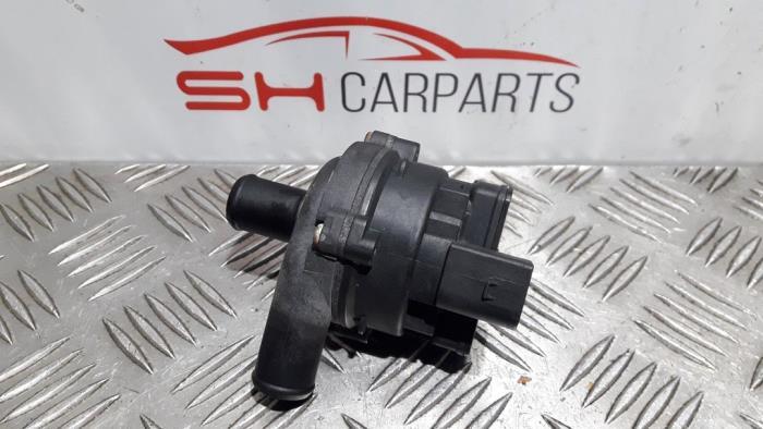 Extra waterpomp van een Mercedes C-Klasse, Gebruikt, -, Ophalen of Verzenden, -