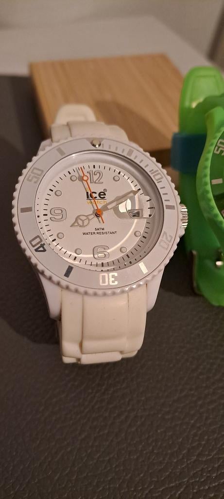 Montre Ice Watch 2 modèles a saisir ️️️↙️, Enlèvement, Comme neuf, Blanc, Garçon ou Fille