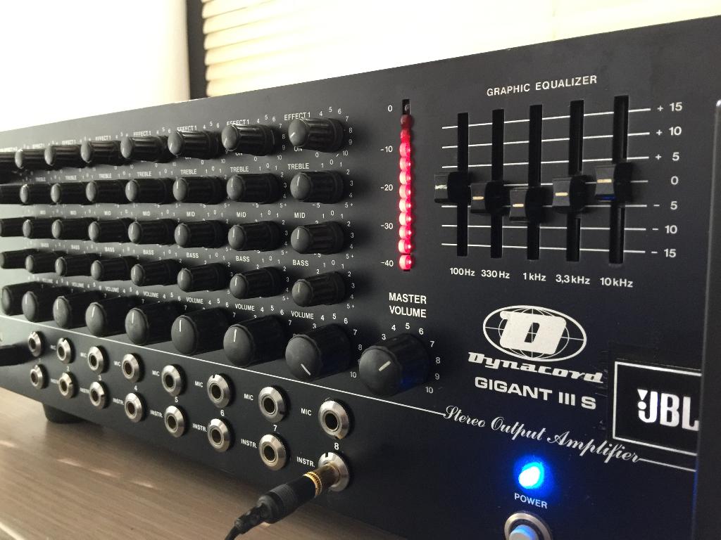 Dynacord Gigant IIIs PA versterker, Ophalen