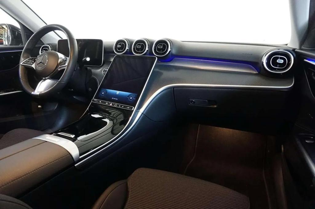 Mercedes-Benz C-CLASS 180 Avantgarde - Trekhaak (bj 2024), Auto's, Mercedes-Benz, Automaat, 4 deurs, Gebruikt, 4 cilinders