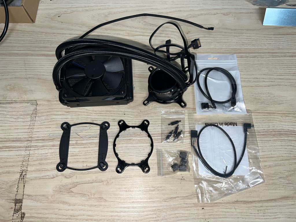 asus rog strix liquid cpu cooler black edition, Computers en Software, Computerkoelers, Ophalen of Verzenden, Gebruikt, Waterkoeling