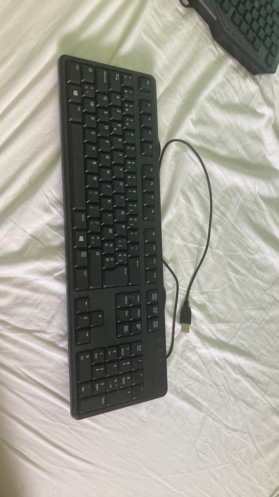 Dell toetsenbord, Computers en Software, Toetsenborden, Verzenden, Azerty, Zo goed als nieuw, Bedraad