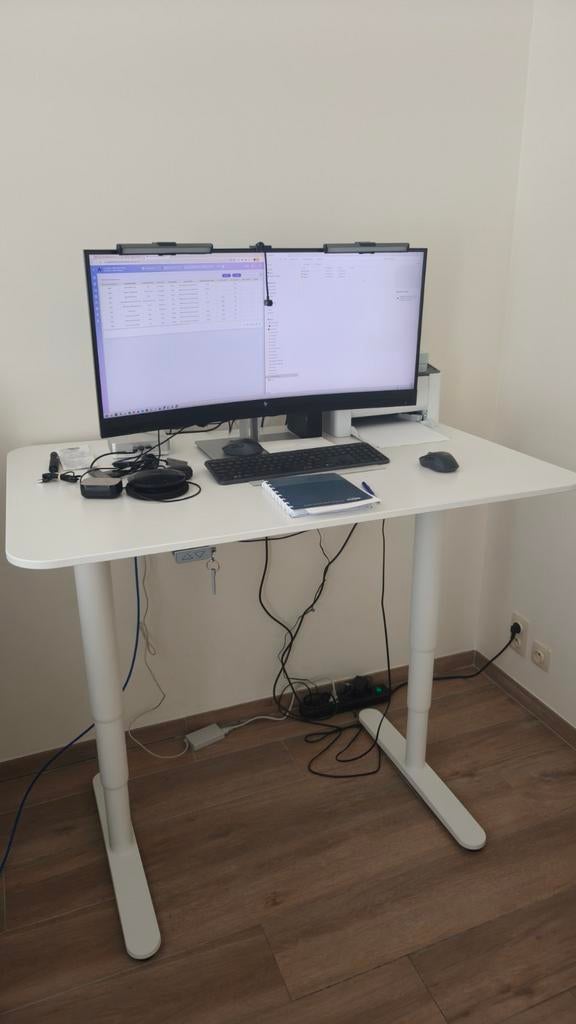 BEKANT Bureau zit/sta automatisch, wit, 120x80 cm, Ophalen, Gebruikt, IKEA, Wit