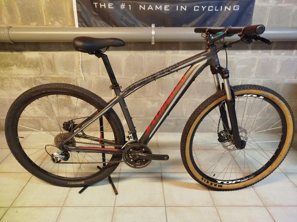2 fietsen samen te koop mtb specialized 29 en zannata cross, Ophalen, 28 inch