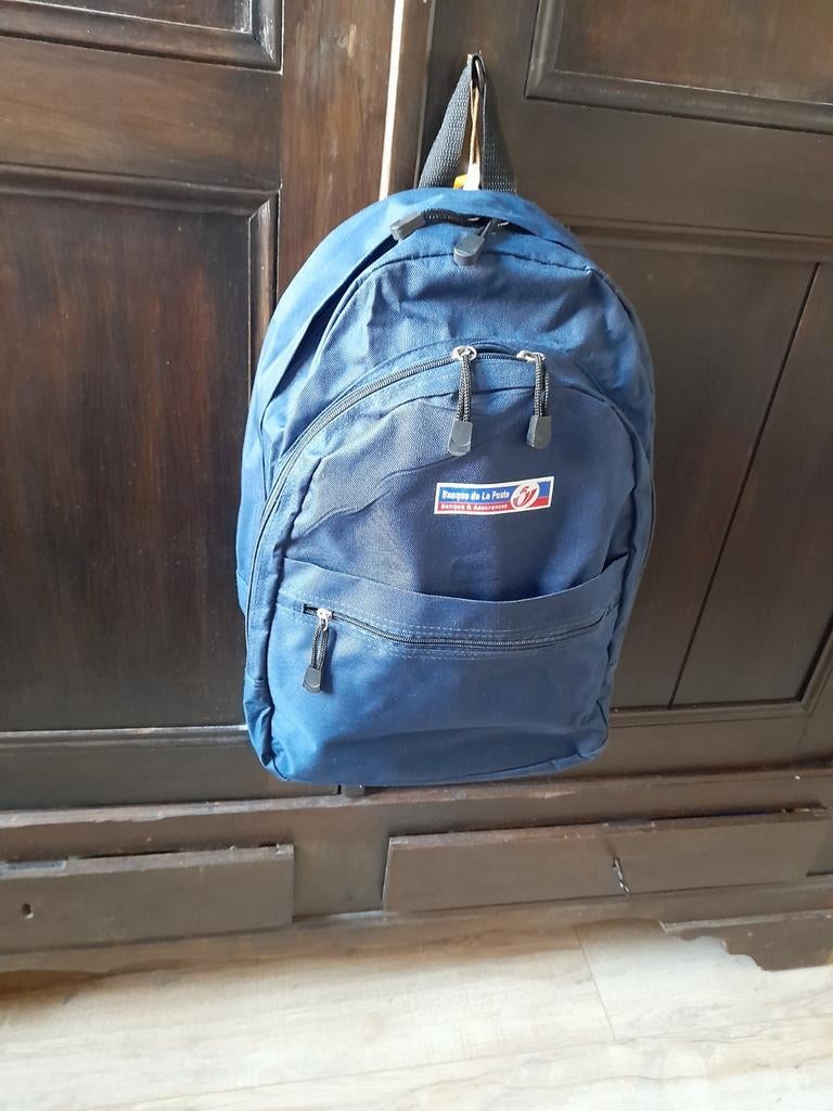 Neuf - Solide Sac à dos bleu multi poches avec tirettes, Bijoux, Sacs & Beauté, Neuf, 25 à 40 cm, 30 à 45 cm