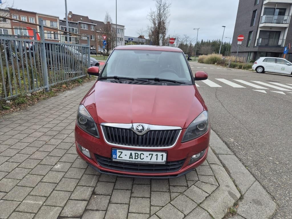 Skoda Fabia 1.2 TSI - Airco  - Car Play - Jantes en alu, Autos, Euro 5, Achat, 63 kW, Entreprise