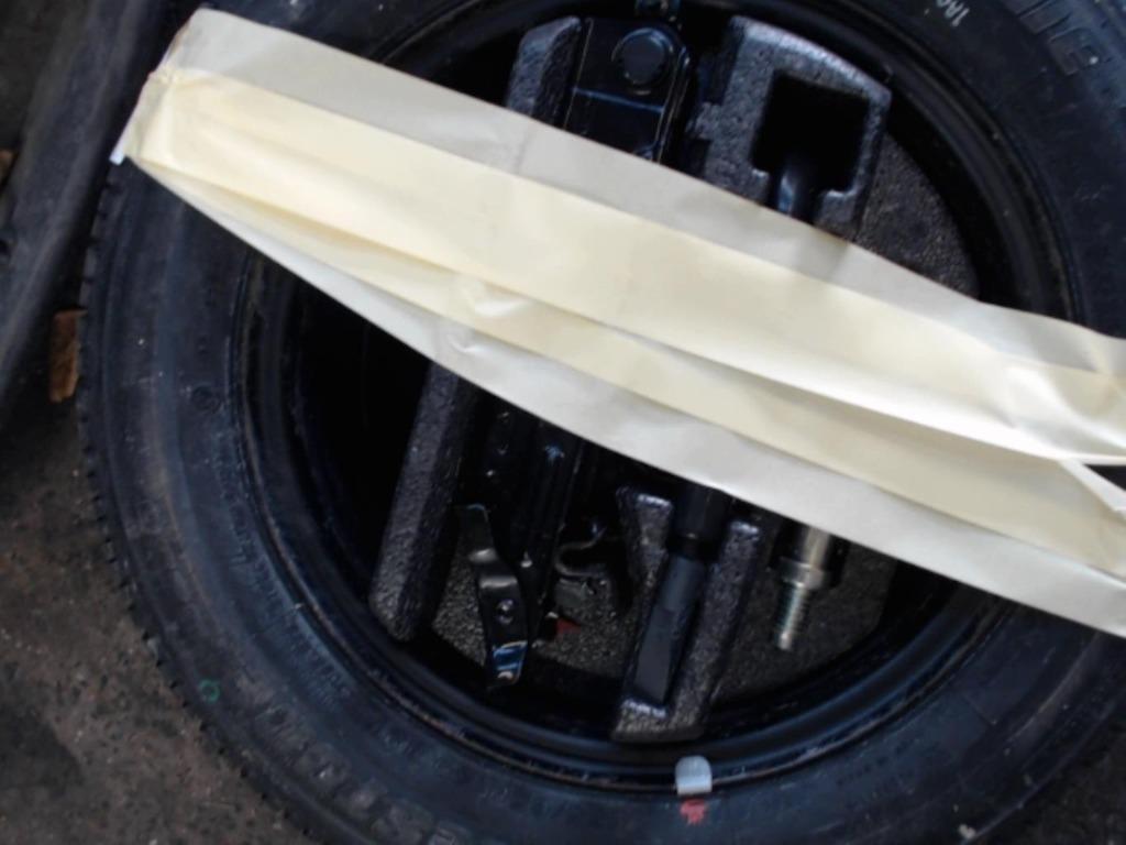 Roue Ford Fiesta VI 2008-2012 175/65r14 4 trous +cric, Enlèvement ou Envoi, Utilisé, Ford