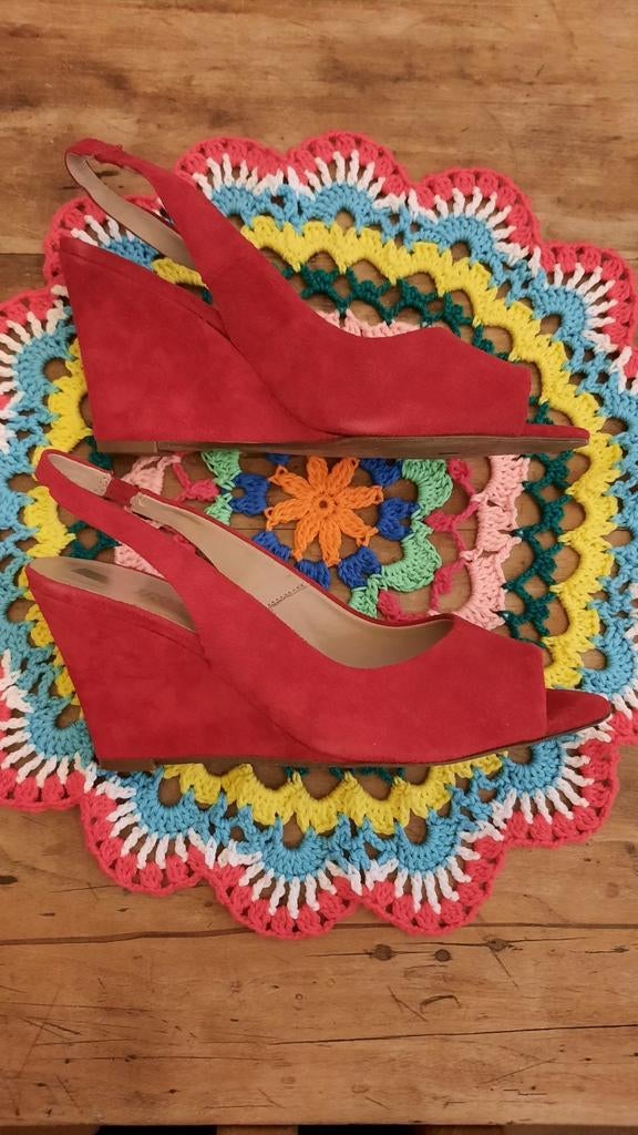 Sandales à talons compensés  - P. 37, Rouge, Enlèvement ou Envoi, Chaussures à haut talons, Porté