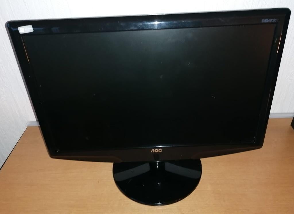 Moniteur AOC 931Sn 18,5", Informatique & Logiciels, Moniteurs, Utilisé, 60 Hz ou moins, VGA, Inclinable, TN, HD, 3 à 5 ms, Enlèvement
