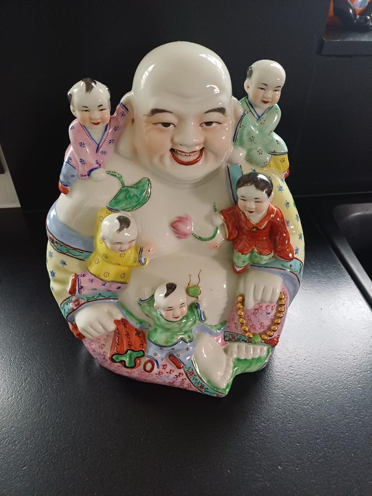 CHINEES PORSELEINEN BEELD VAN LACHEND BOEDDHA, Antiek en Kunst, Ophalen of Verzenden