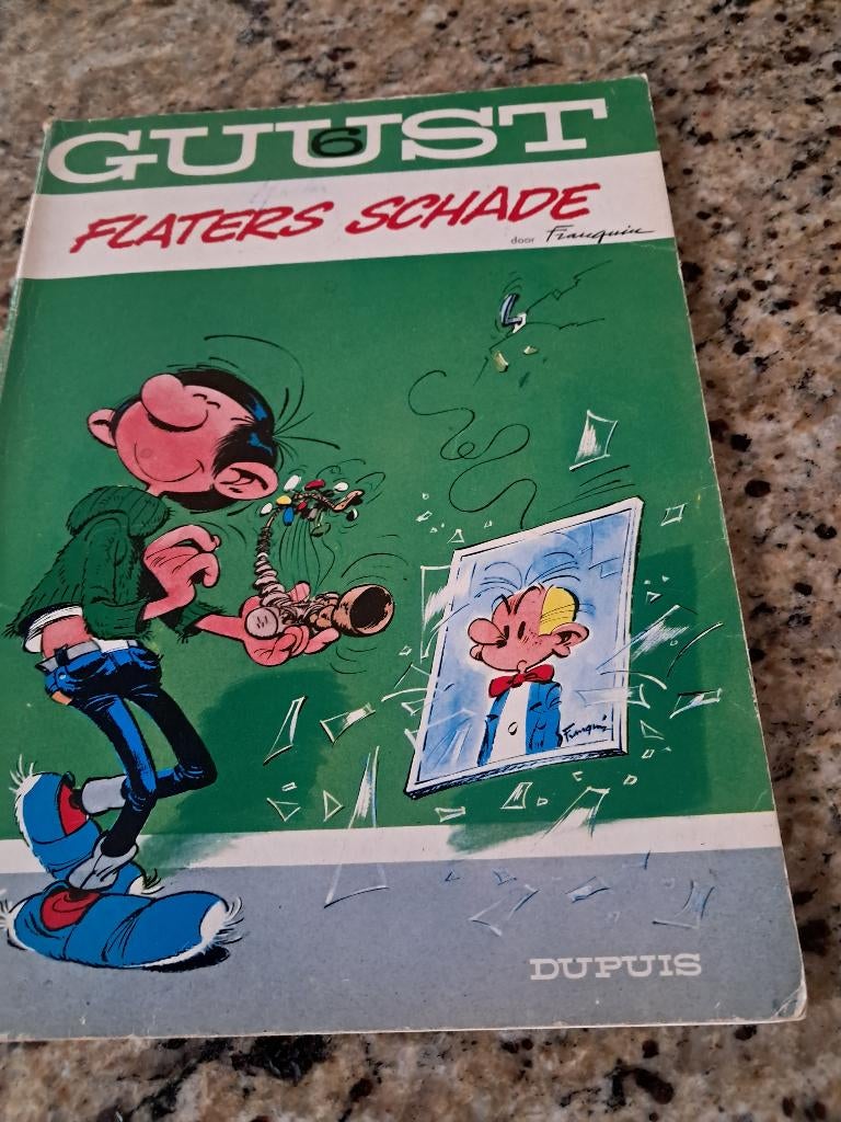Strip : GUUST FLATER EN DE GUITENSTREKEN VAN QUICK EN FLUPKE, Boeken, Gelezen, Eén stripboek, Ophalen of Verzenden, Hergé