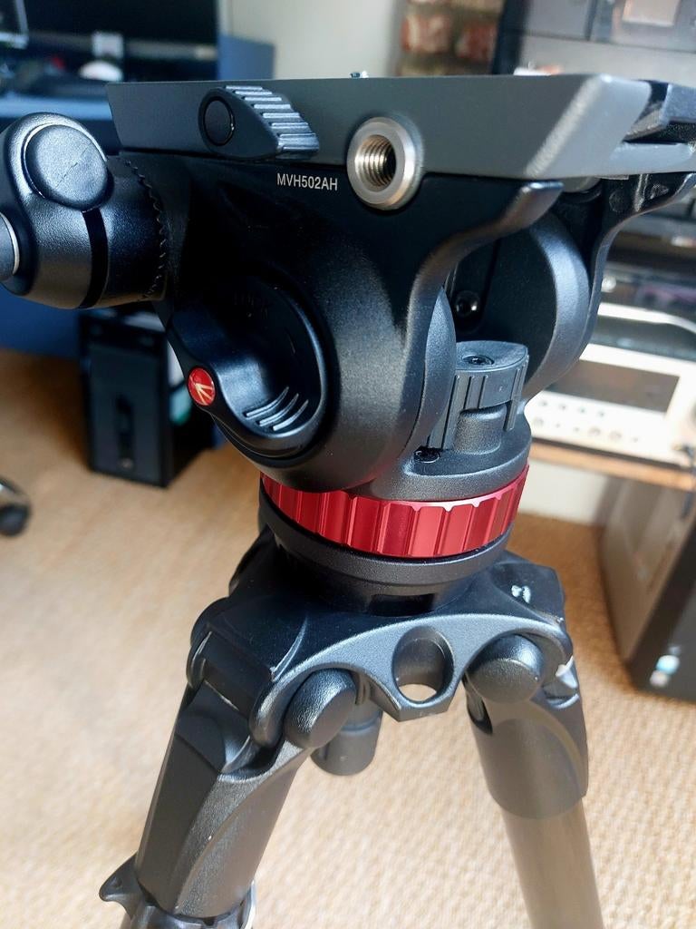 Pied Caméra Manfrotto 535 MPRO avec tête MVH502 AH, Enlèvement, Comme neuf, Pied