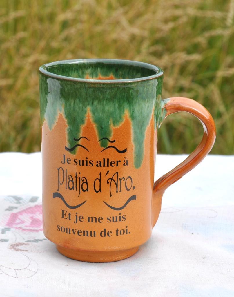 mug en faience avec texte platja d'aro, Enlèvement ou Envoi, Comme neuf, Céramique, Tasse(s) et/ou soucoupe(s)
