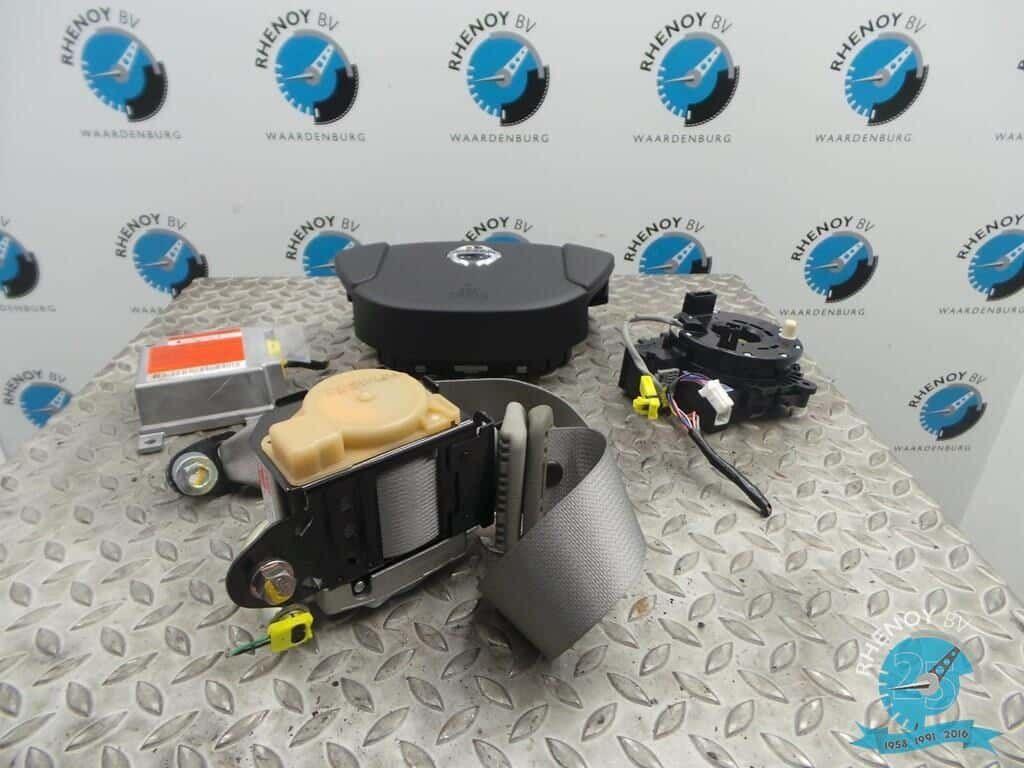 Airbagset  Nissan Cabstar  2014 NT400, Auto-onderdelen, Ophalen of Verzenden, Gebruikt, Nissan
