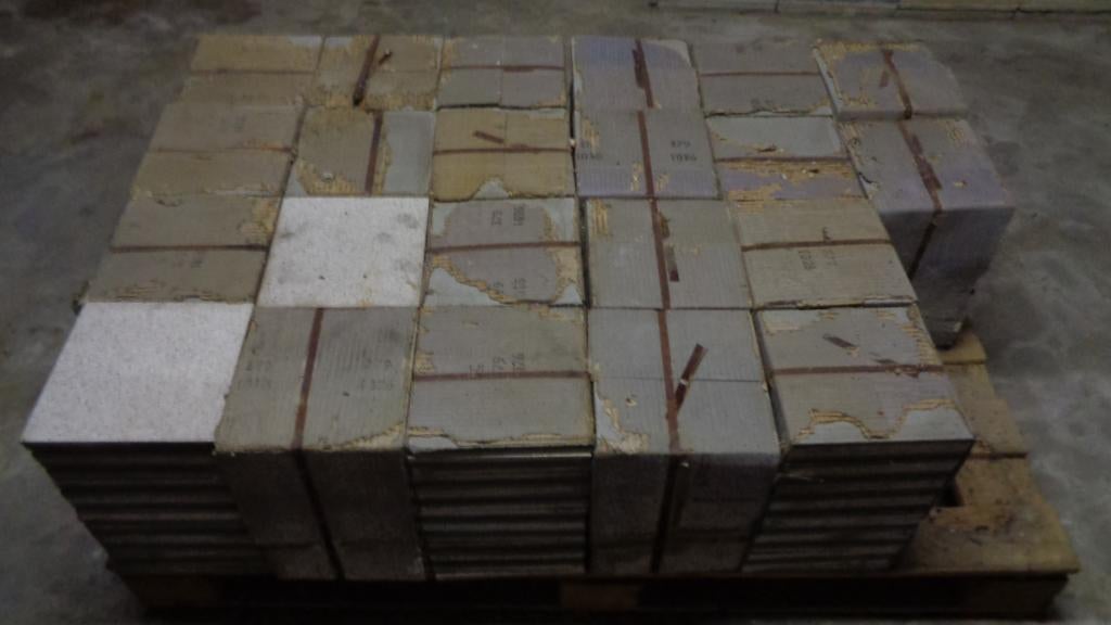 carrelages en GRANITO RETRO (terrazzo) (1960 -1965) à € 350, Bricolage & Construction, Neuf, 20 à 40 cm, Carrelage de sol, Enlèvement