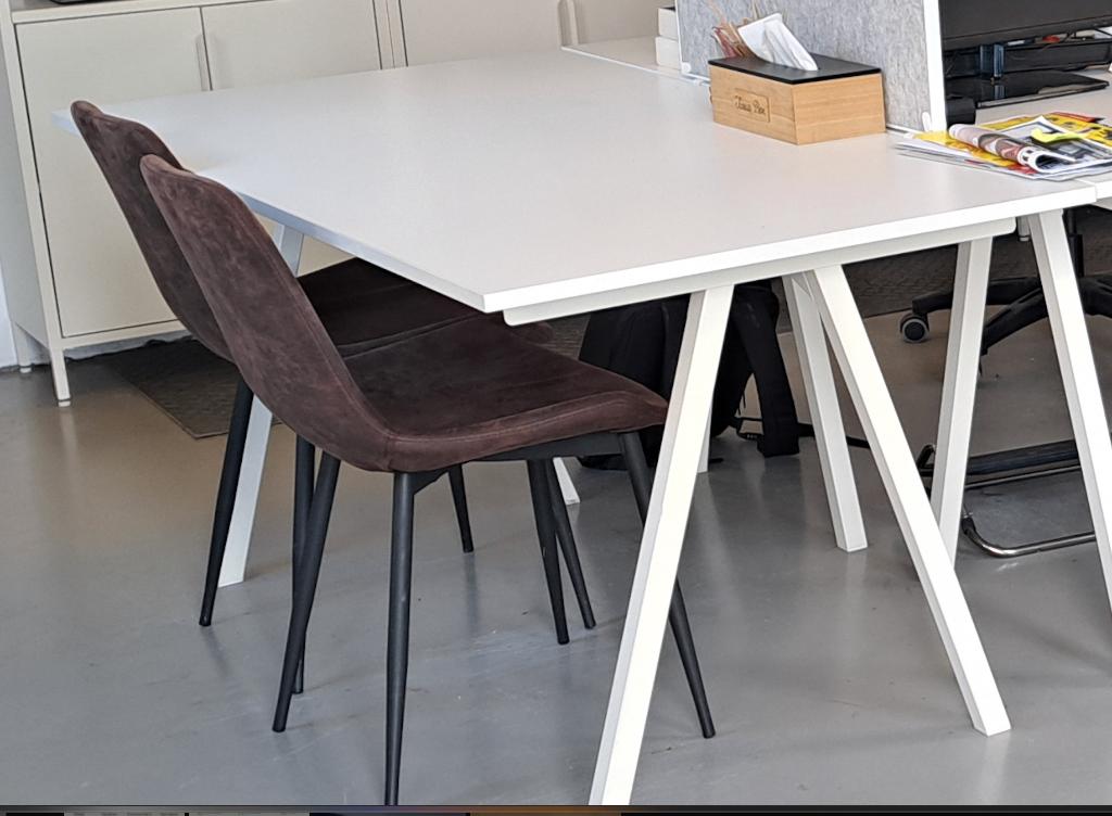 Ikea Trotten Bureau (5 stuks beschikbaar), Ophalen, Zo goed als nieuw