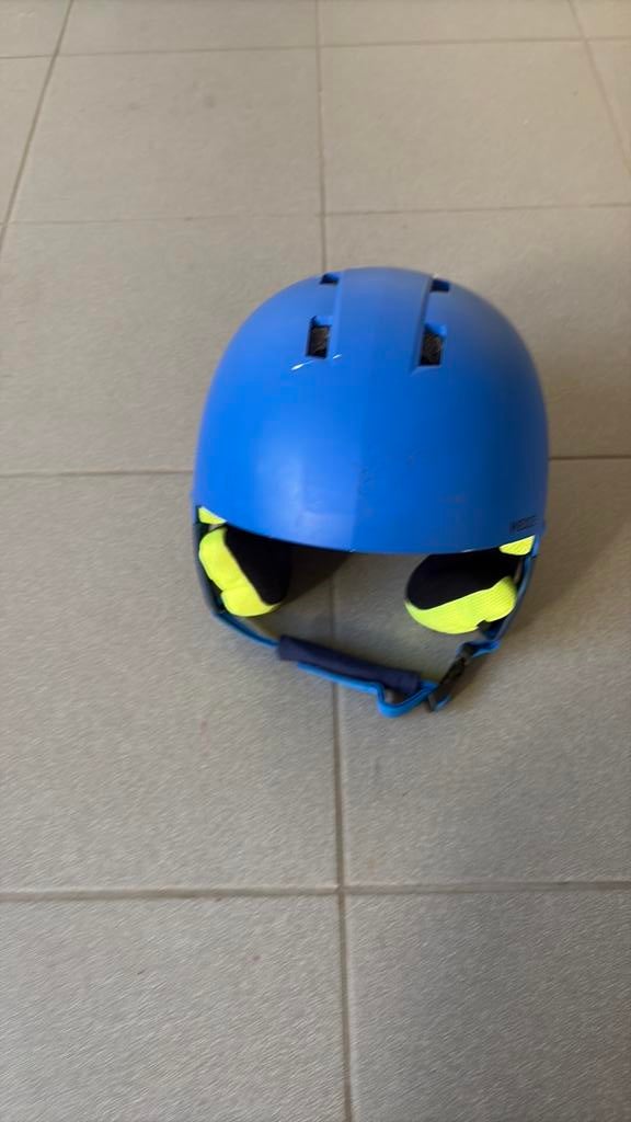 Skihelm, Enlèvement, Utilisé