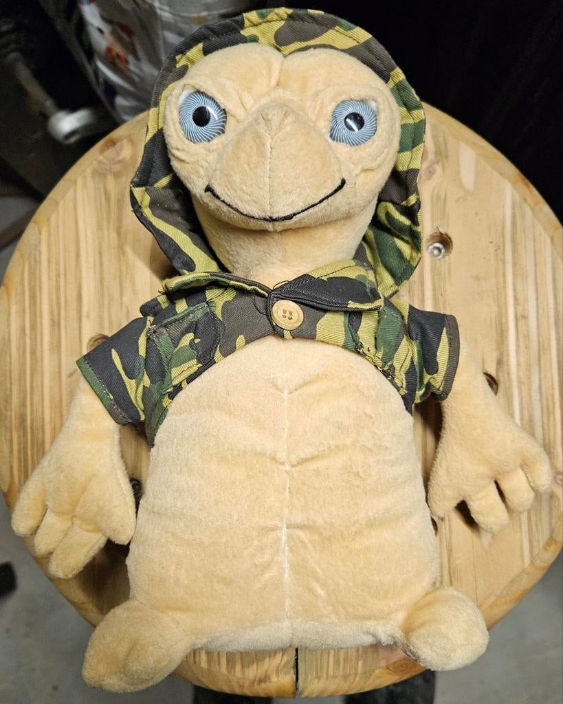 Sweat à capuche camouflage en peluche ET
Il s'agit d'un v, Collections, Marques & Objets publicitaires, Enlèvement ou Envoi