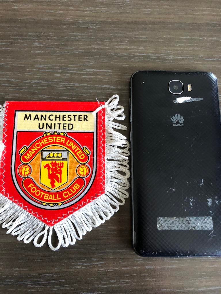 Vintage voetbal vaantjes nationaal en internationaal, Antiek en Kunst, Ophalen