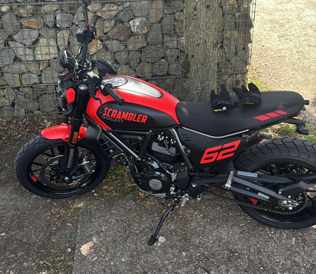 Ducati scrambler 800 (450km)
